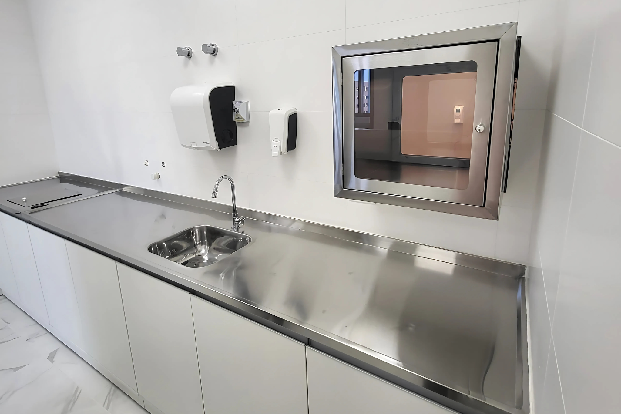 Pass Through Sala Limpa em Inox: O que precisa saber.
